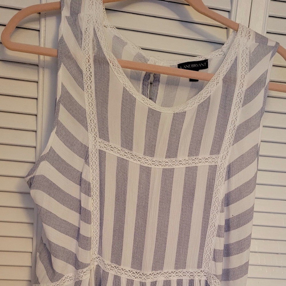 Women’s Lane Bryant summer striped sleeveless blouse. Size 16